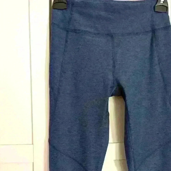 OUTDOOR VOICES | 3/4 Warmup Sculpting Leggings  Navy Size XS - Picture 4 of 5